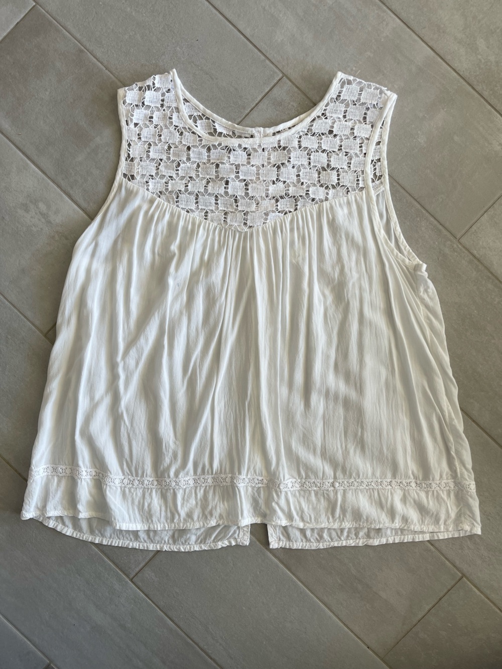 Old Navy White Crochet Sleeveless Top